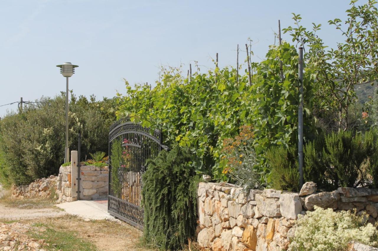 Apartments And Rooms By The Sea Cove Soline, Dugi Otok - 448 Veli Rat Esterno foto